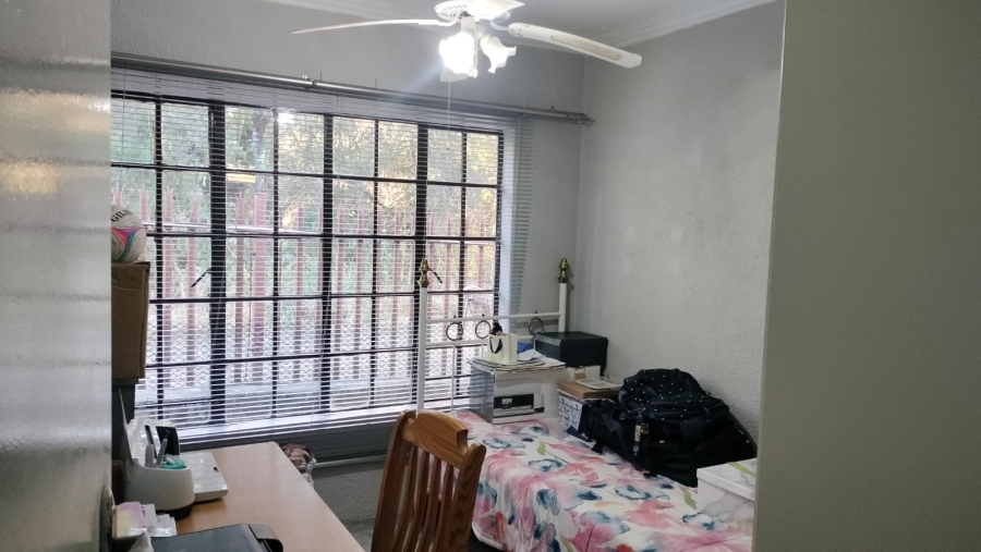 3 Bedroom Property for Sale in Safari Gardens North West